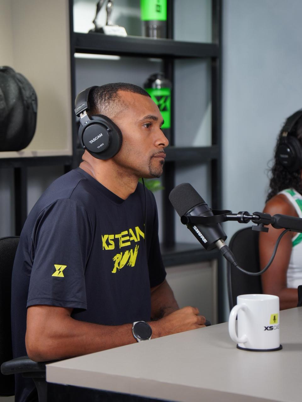 Joílson Bernardo no estúdio do XSCAST